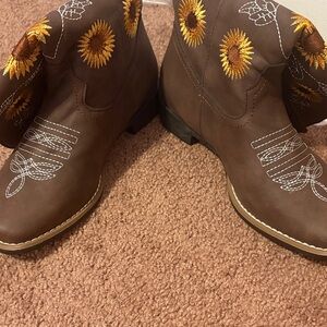 Sunflower Embroidered Brown Women's Western Boots